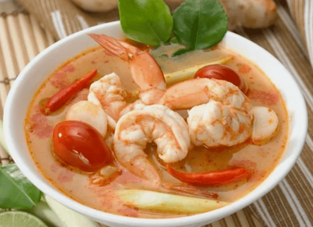 Sriuba Tom Yam su krevetėmis